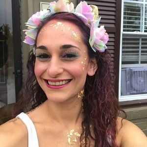 Meet your Posher, Danielle